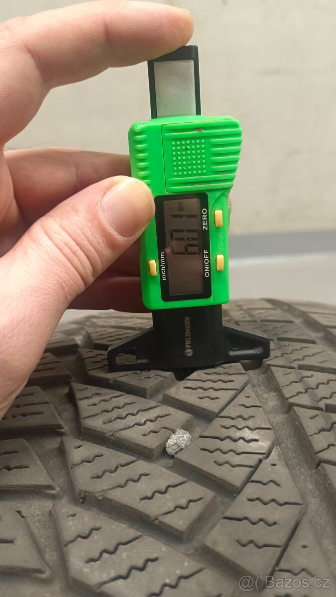 235/45/20 235/45 r20 - 2