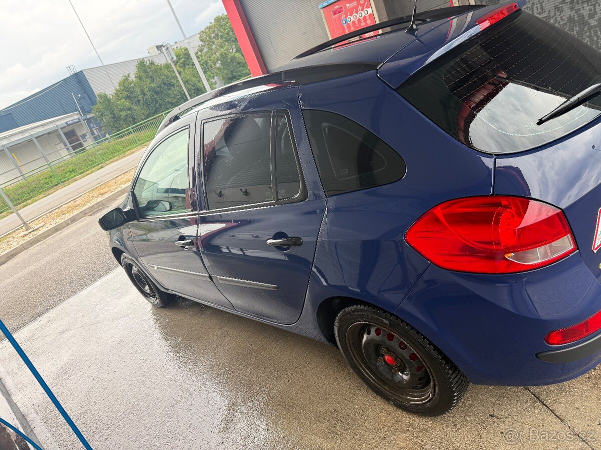 Renault Clio - 2
