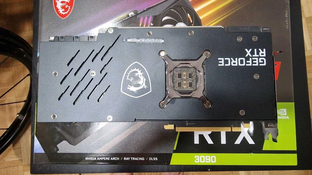 MSI GeForce RTX 3090 Gaming X Trio 24 GB - 2