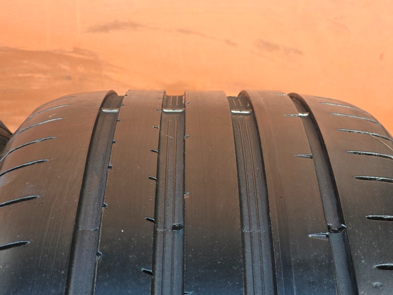 Letní Dunlop 235/35/19 - 2