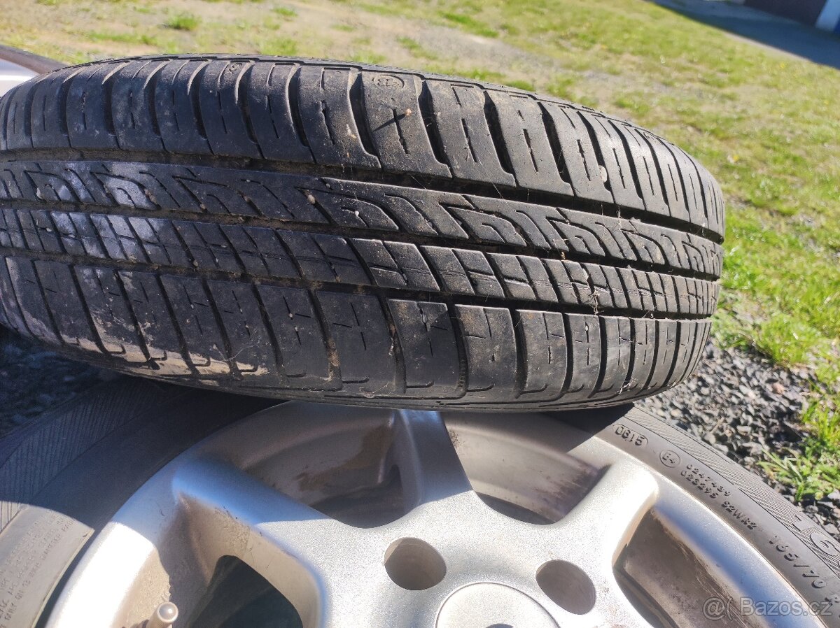 Prodám pneu+disky 165/70 R 13 - 2