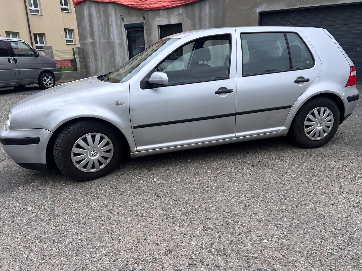 Golf IV. 1.4 - 55kw - benzin - 2