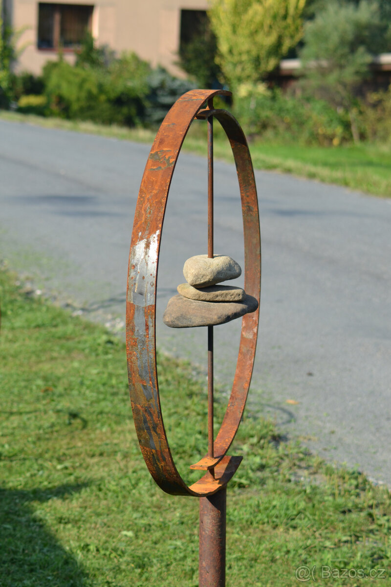 Kameny v kružnicích - 2