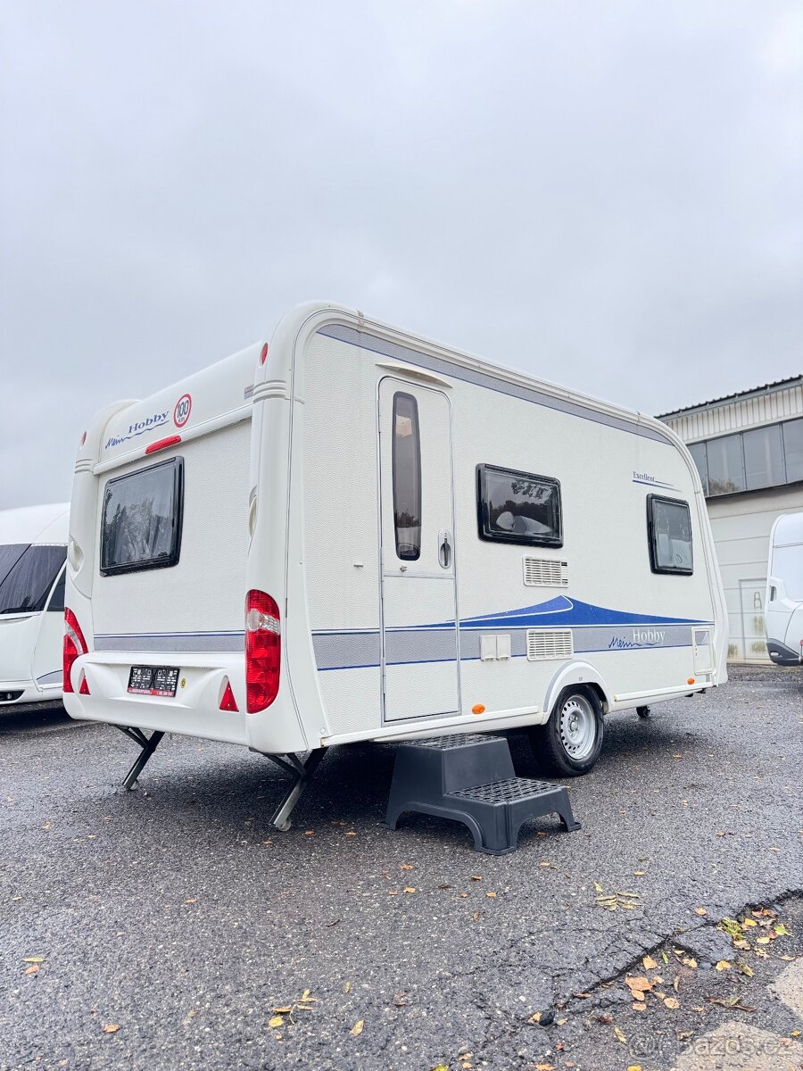 Hobby Excellent 410 SFE ~ Francouzská postel - 2