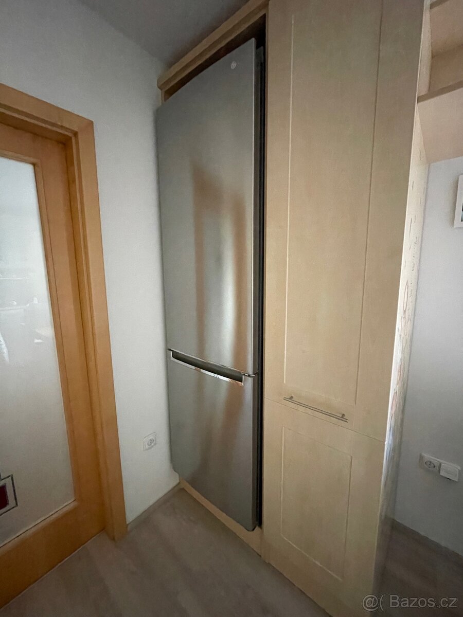 Skříň na lednici, potravinová skříň - 2