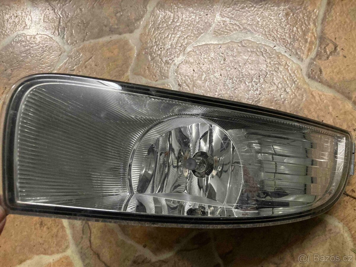 Pravá mlhovka Škoda Superb II originál - 2