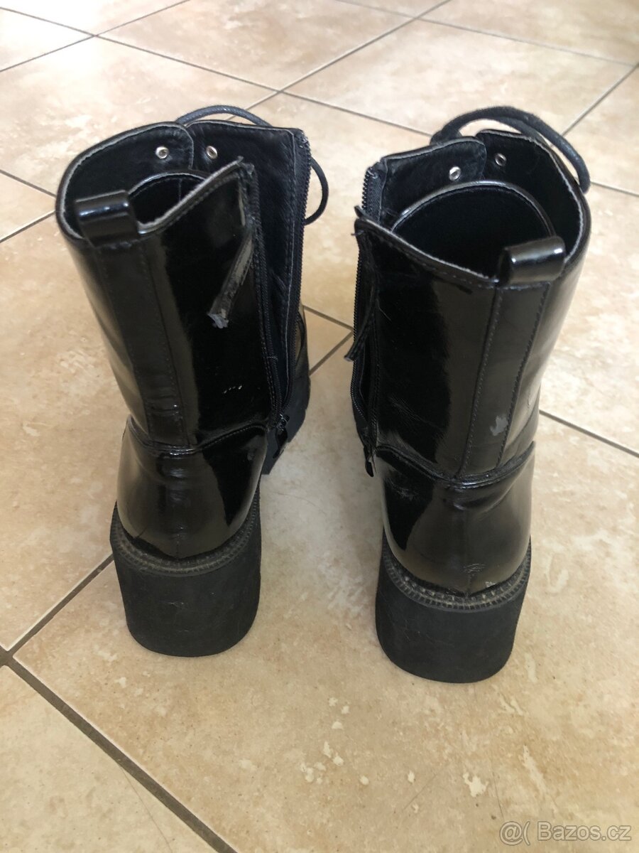 Prodám dámské černé boty - 2