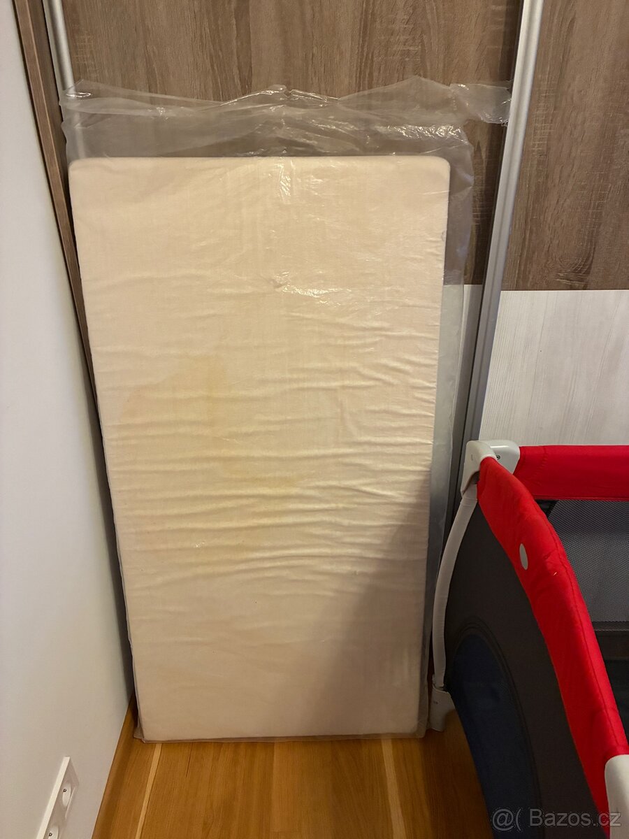 Cestovní dětská postýlka - 2