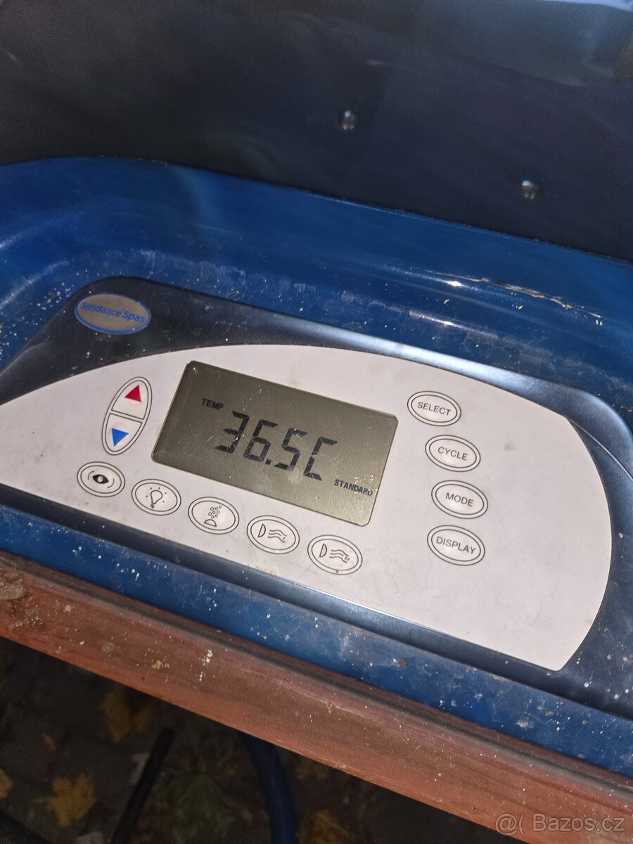 Vířivka celoroční zateplena - 2