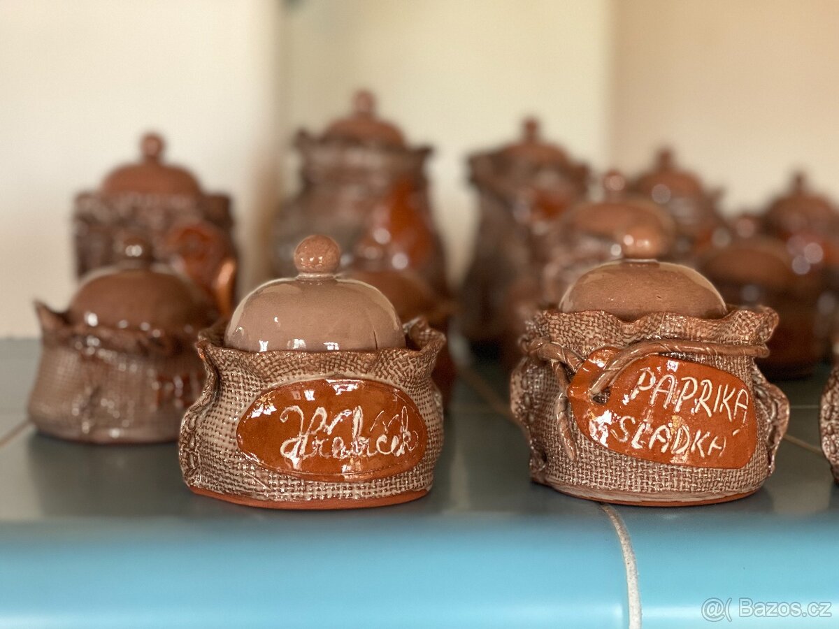 Keramické kořenky v pěkném stavu - 2