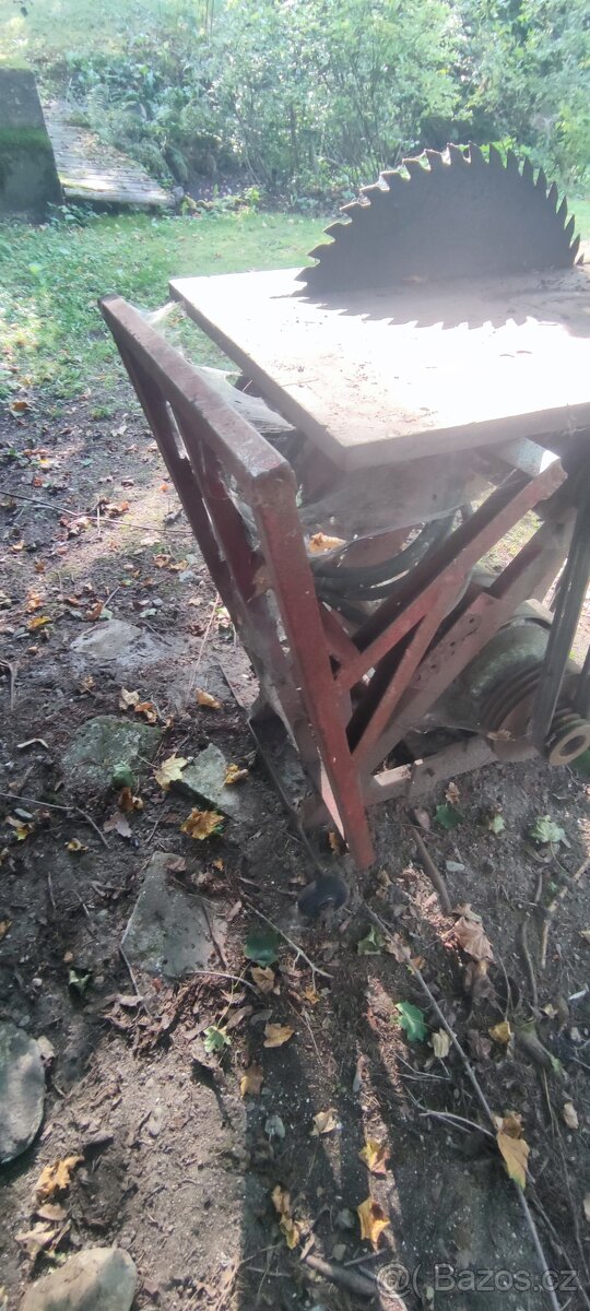 Cirkulárka s kolíbkou a sklíčidlem - 2