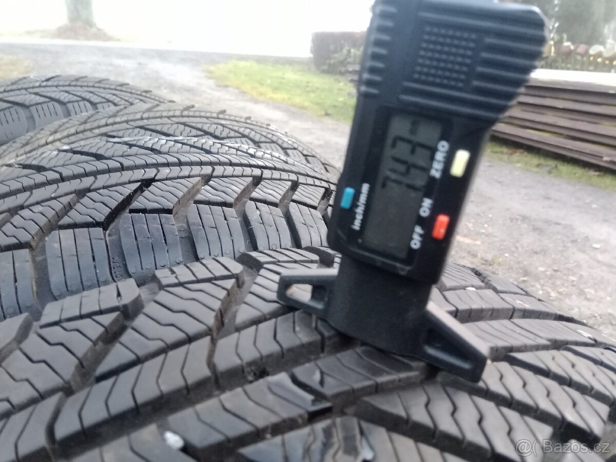 Pneu zimní 195/60/15 - 2