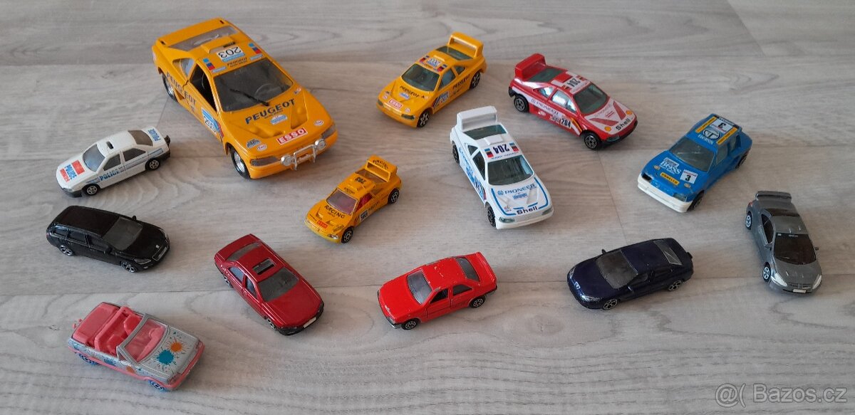 modely - autíčka Peugeot - 2