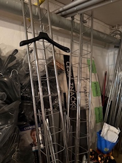 VYBAVENÍ OBCHODU S ODĚVY - 2