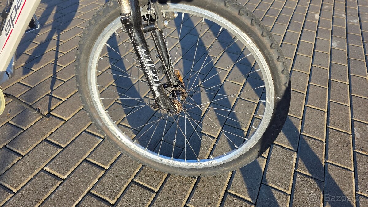 Dětské kolo APACHE velikost "16" (100 - 115 cm) - 2