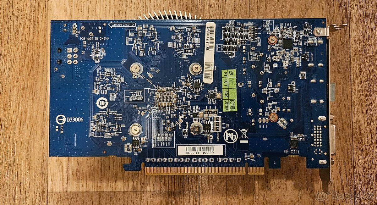 Gigabyte Radeon HD 6770 - 2