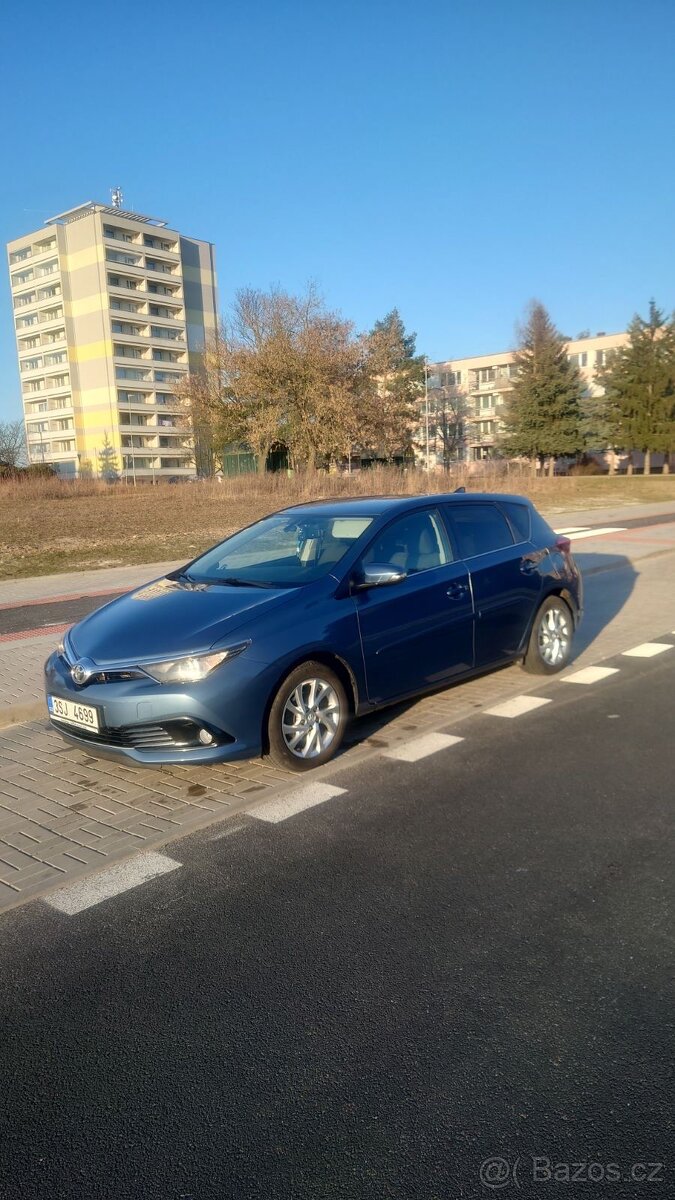 Toyota auris 1.2 turbo - 2