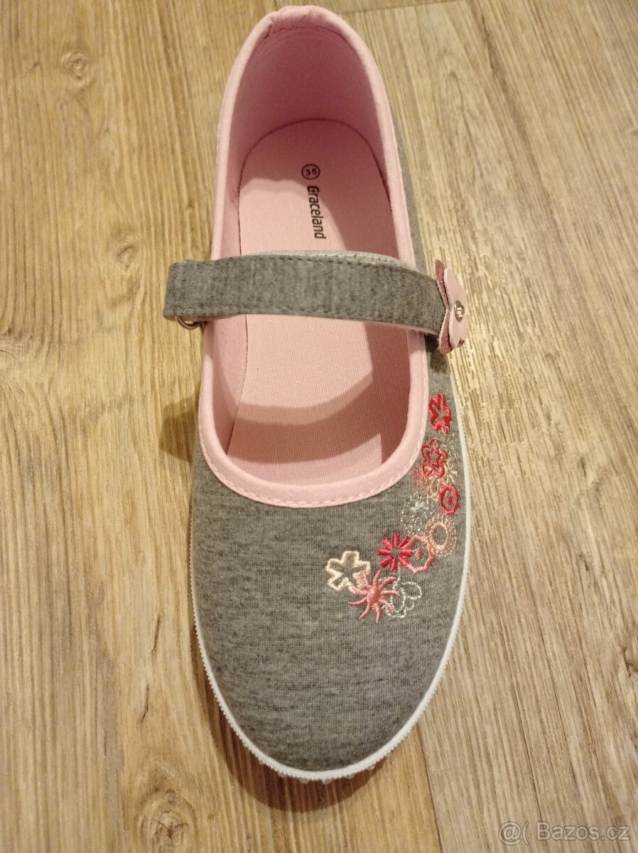 NOVÉ dívčí cvičky/bačkory/balerínky, vel. 35 - 2