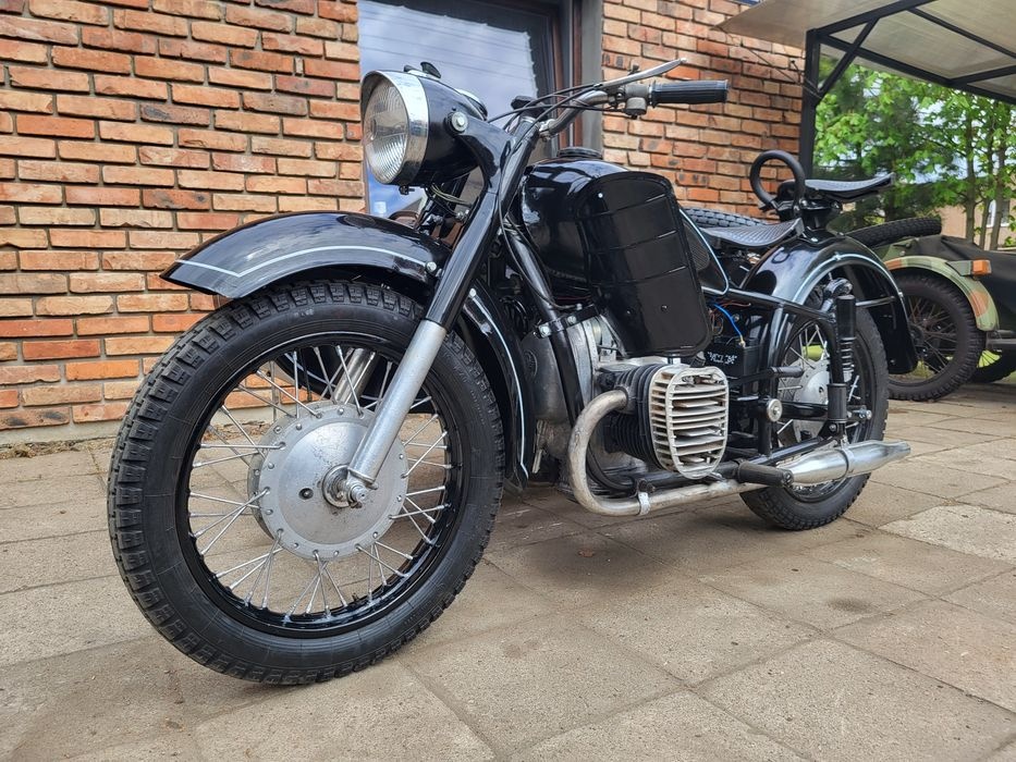 Dněpr,Ural K 750 se sajdou - 2