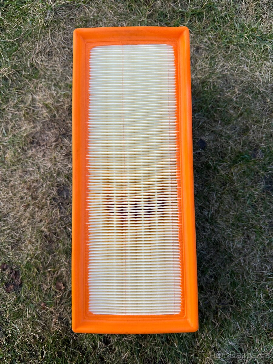 MAHLE vzduchový filtr Audi a4 b8 - 2