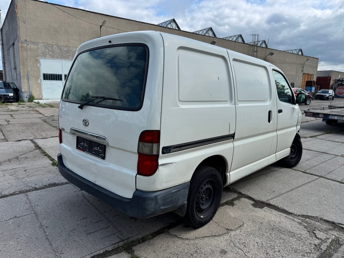 Toyota Hiace 2.5 D4D r.v. 2002 - 2