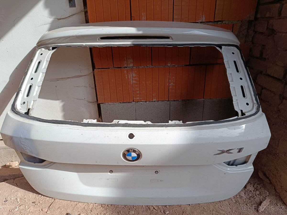 BMW X1 E84 páté dveře - 2