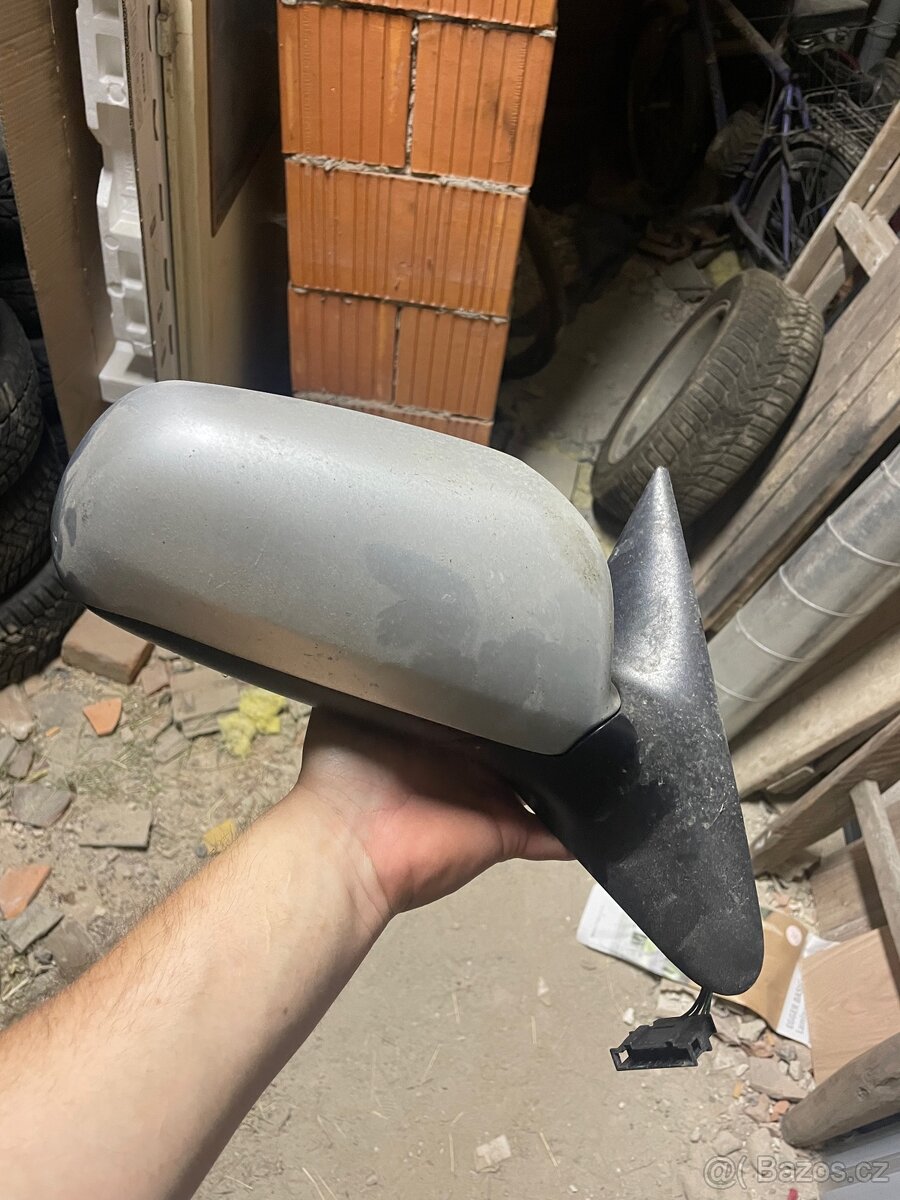 Zrcatko octavia 1 - 2