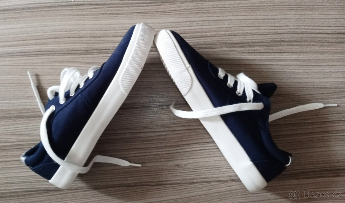 Prodám NOVÉ chlapecké boty, vel. 33 - 2