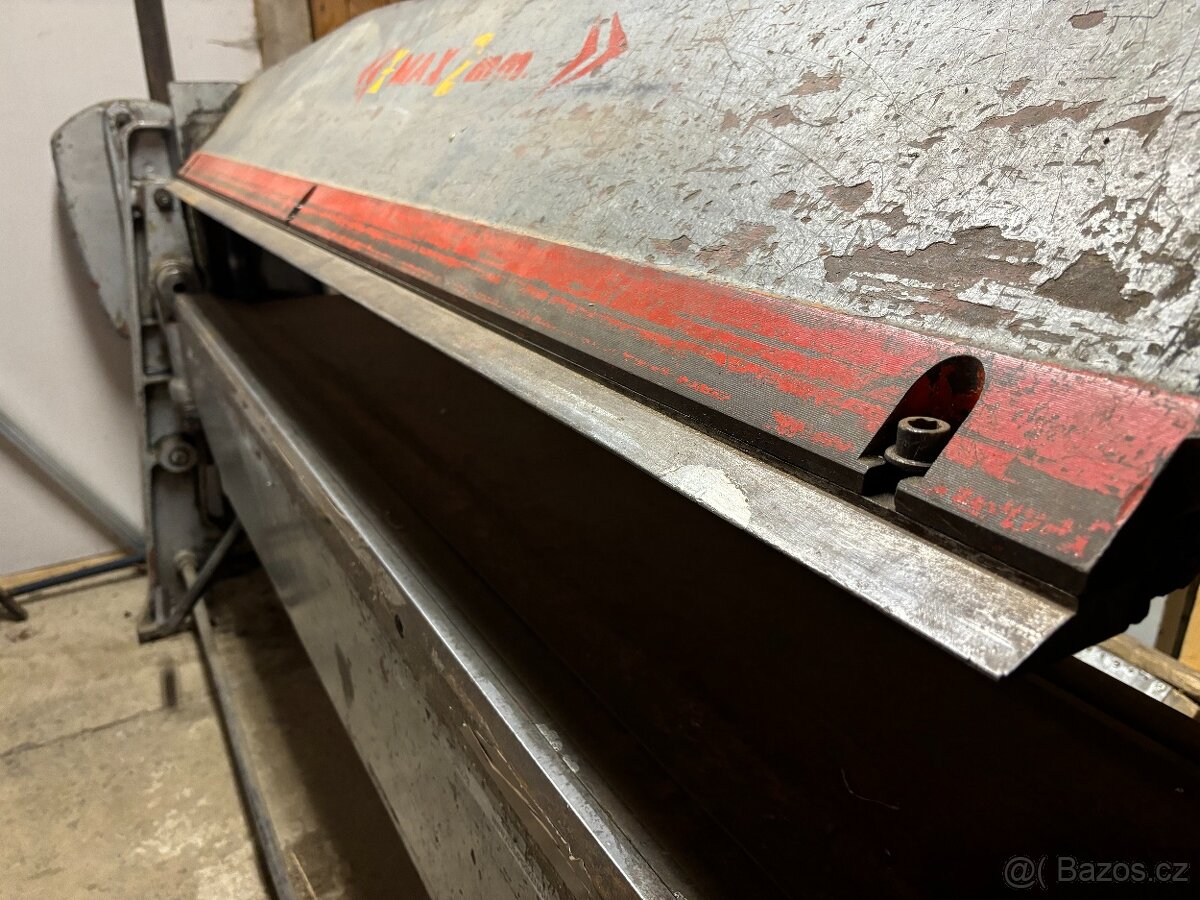 Ohýbačka plechu - 2