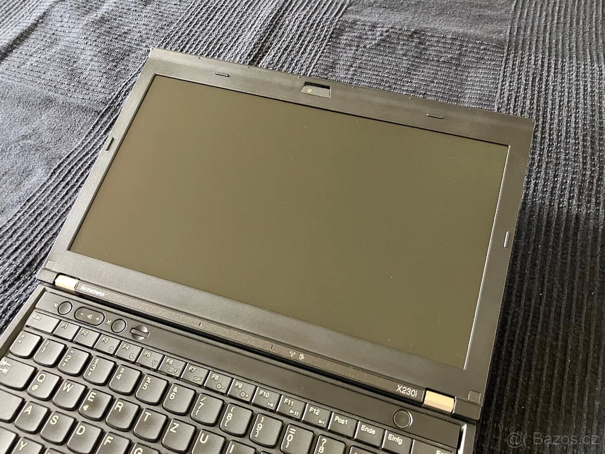 Lenovo ThinkPad X230i - v dobrém stavu - 2