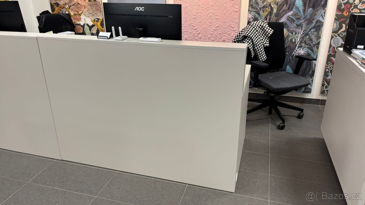 Pracovní kancelářské stoly - 2