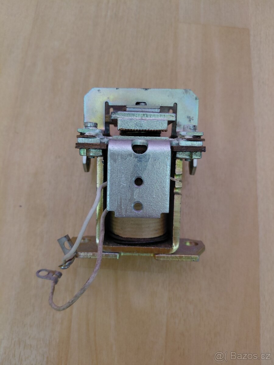 Spínač starteru 10k - 2