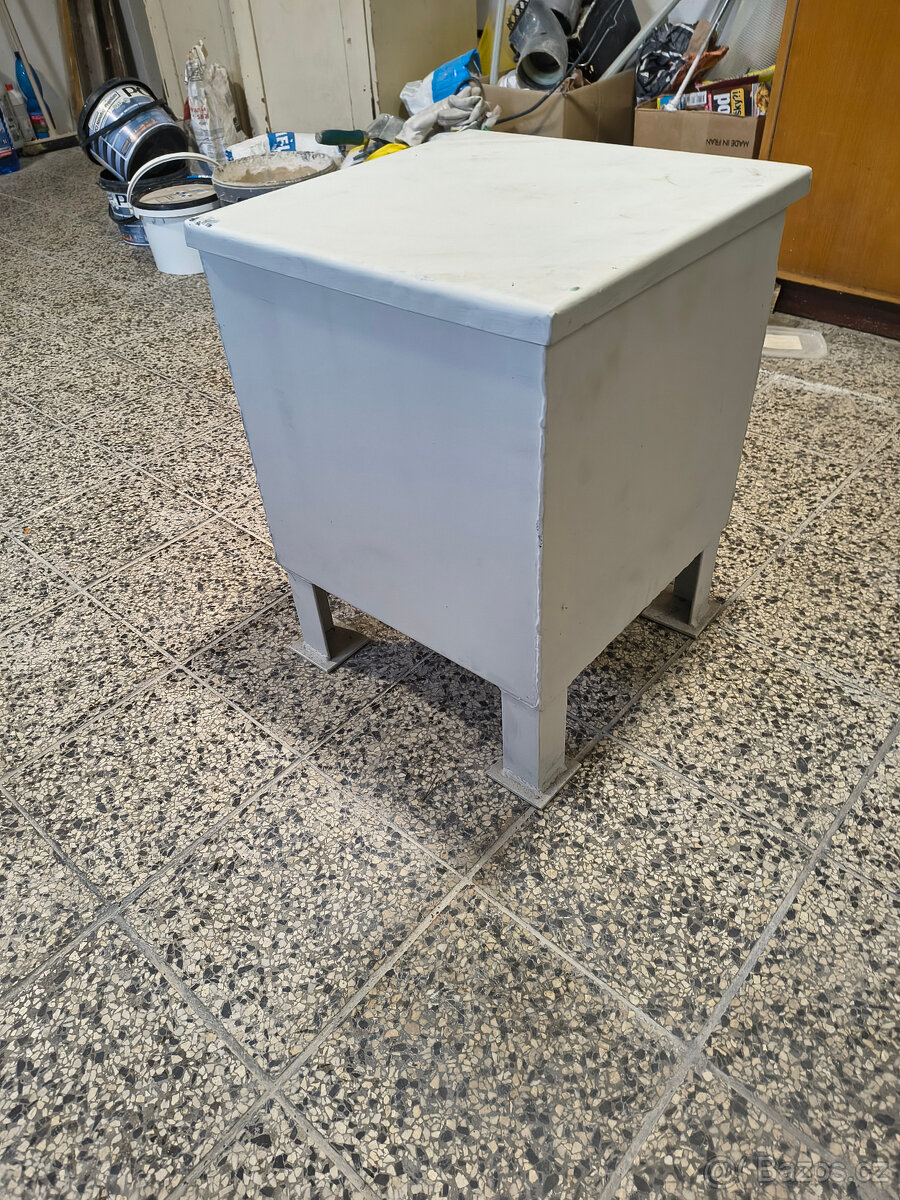 Expanzní nádoba na půdu. - 2