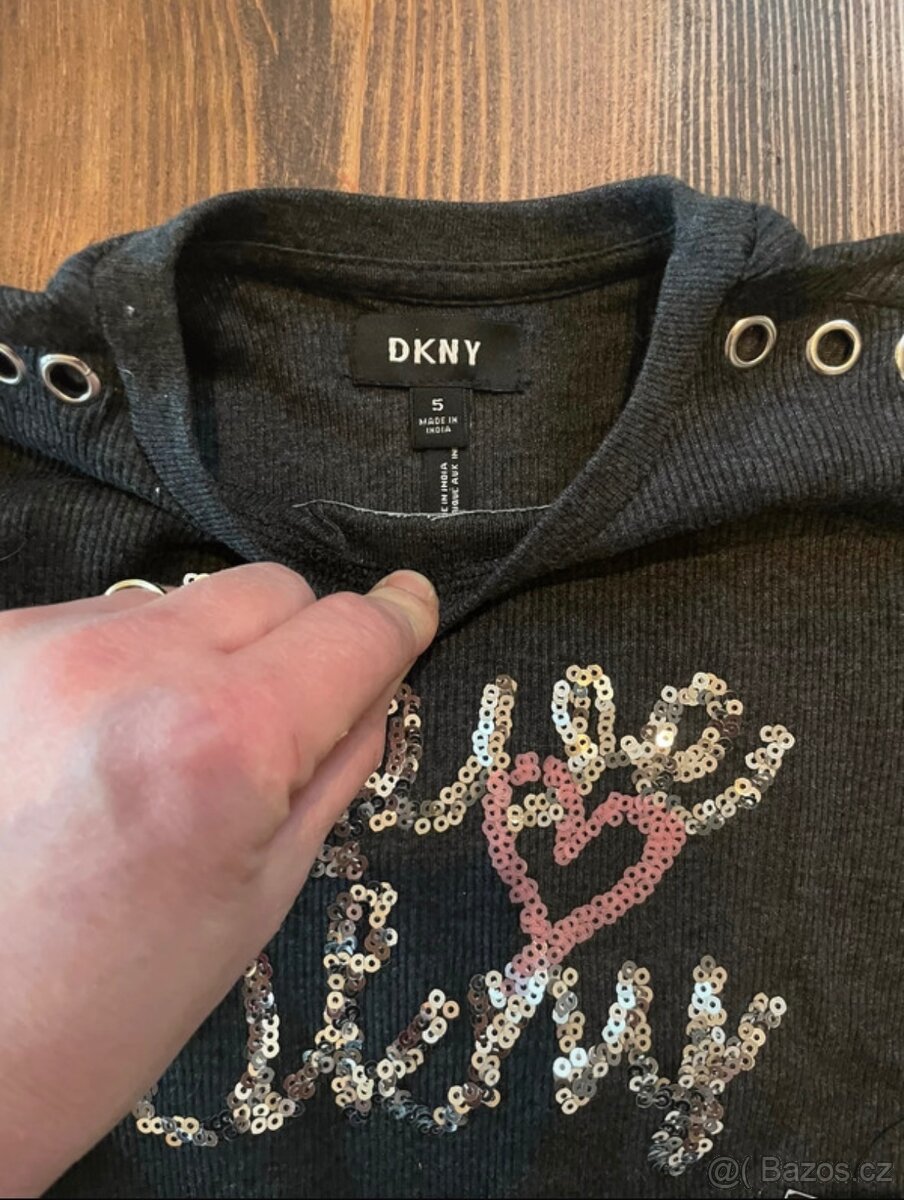 Dívčí tričko DKNY,vel .5 let - 2