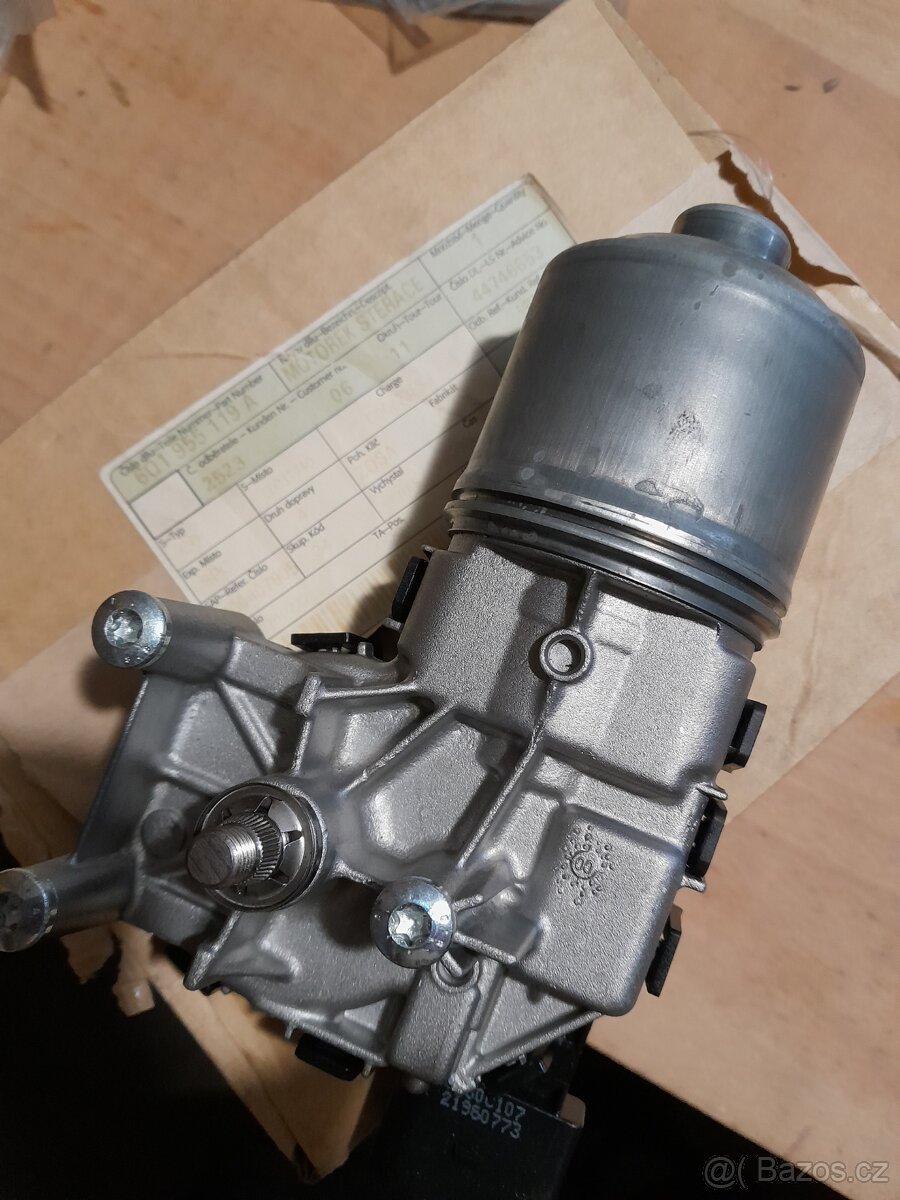 Motorek stěračů - 2