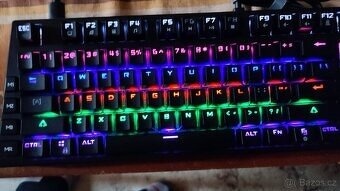 mechanická herní klávesnice DELUX KM12 - 2