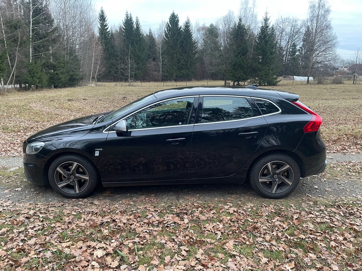 Volvo V40 D2, R-desing - 2