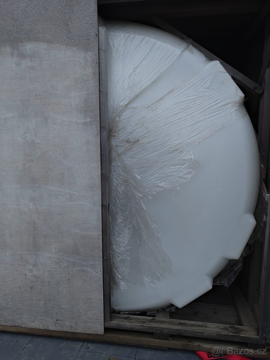 Noná Plastová nárž 17m3 - 2