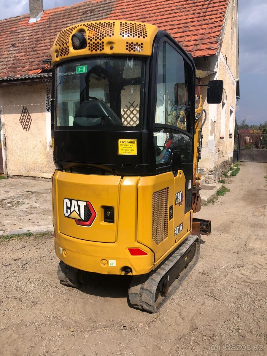 Caterpillar CAT 301.6 - 2