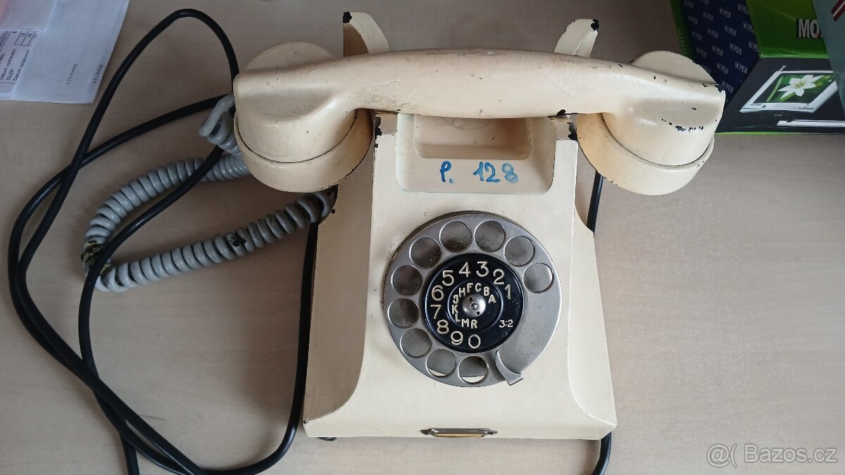 Telefon Prchal Ericsson starožitný - 2