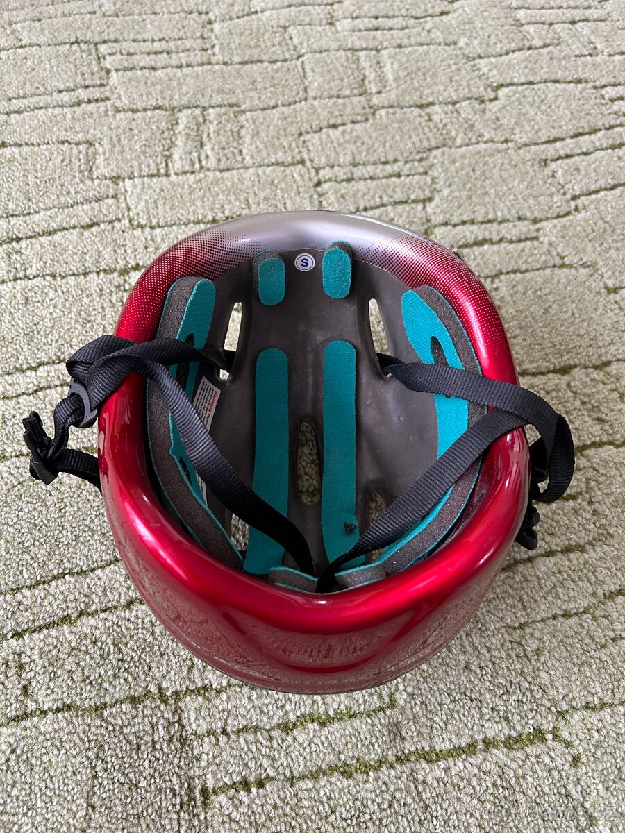 prodám cyklistickou přilbu - 2