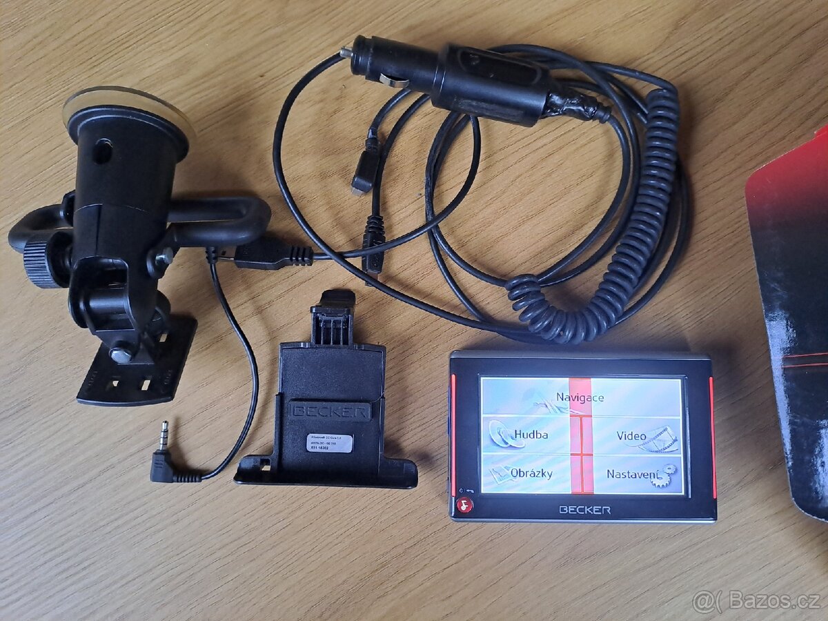 Auto GPS navigace Becker Traffic Assist 7827 - 2