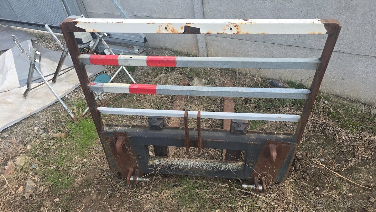 Paletové vidle za traktor (TBZ) + EURO závěs - 120 cm masivn - 2