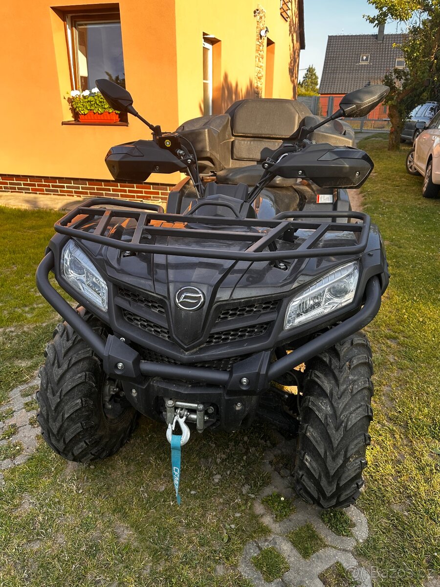 Čtyřkolka CF moto 520L
