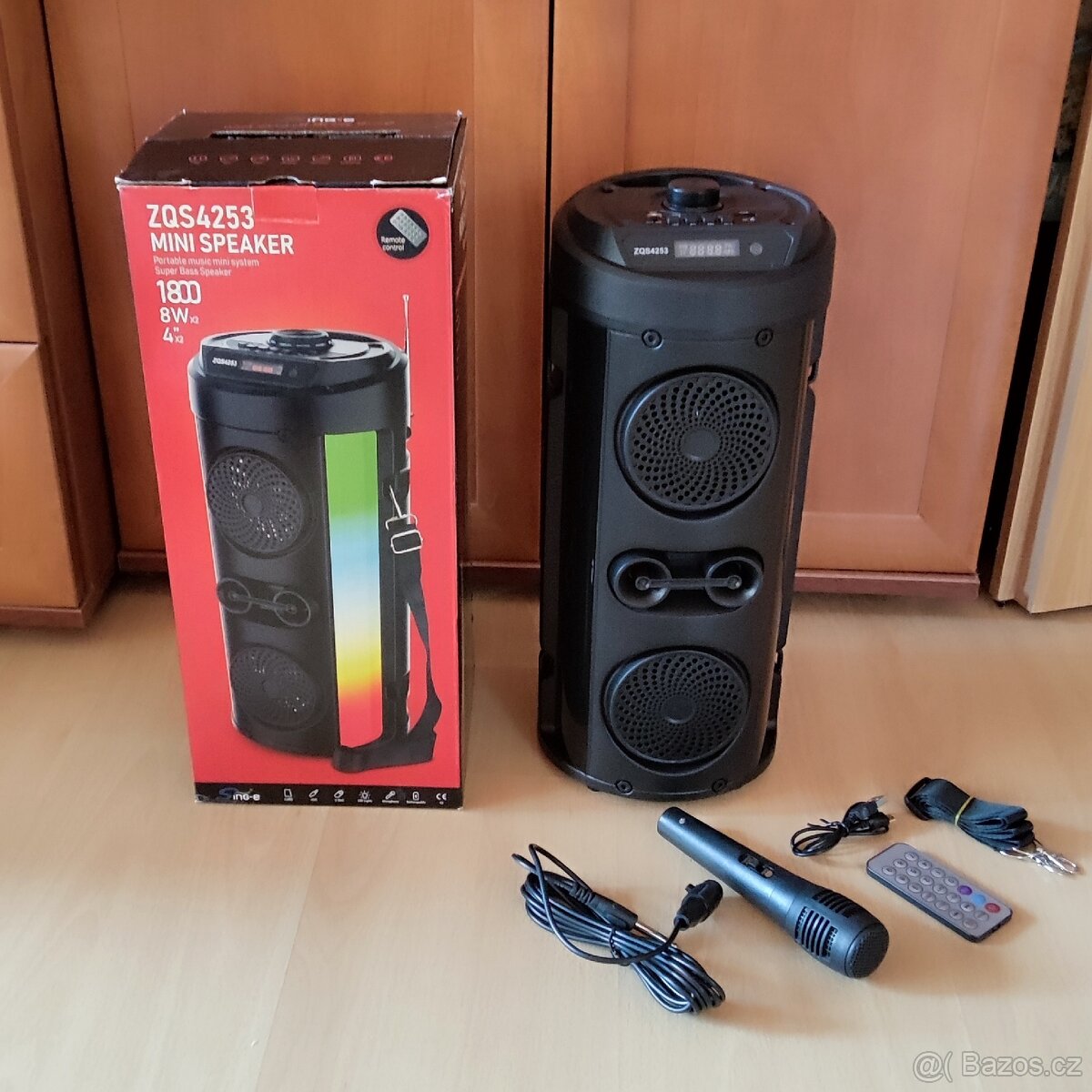 Bluetooth reproduktor s mikrofonem a solárním panelem - 2