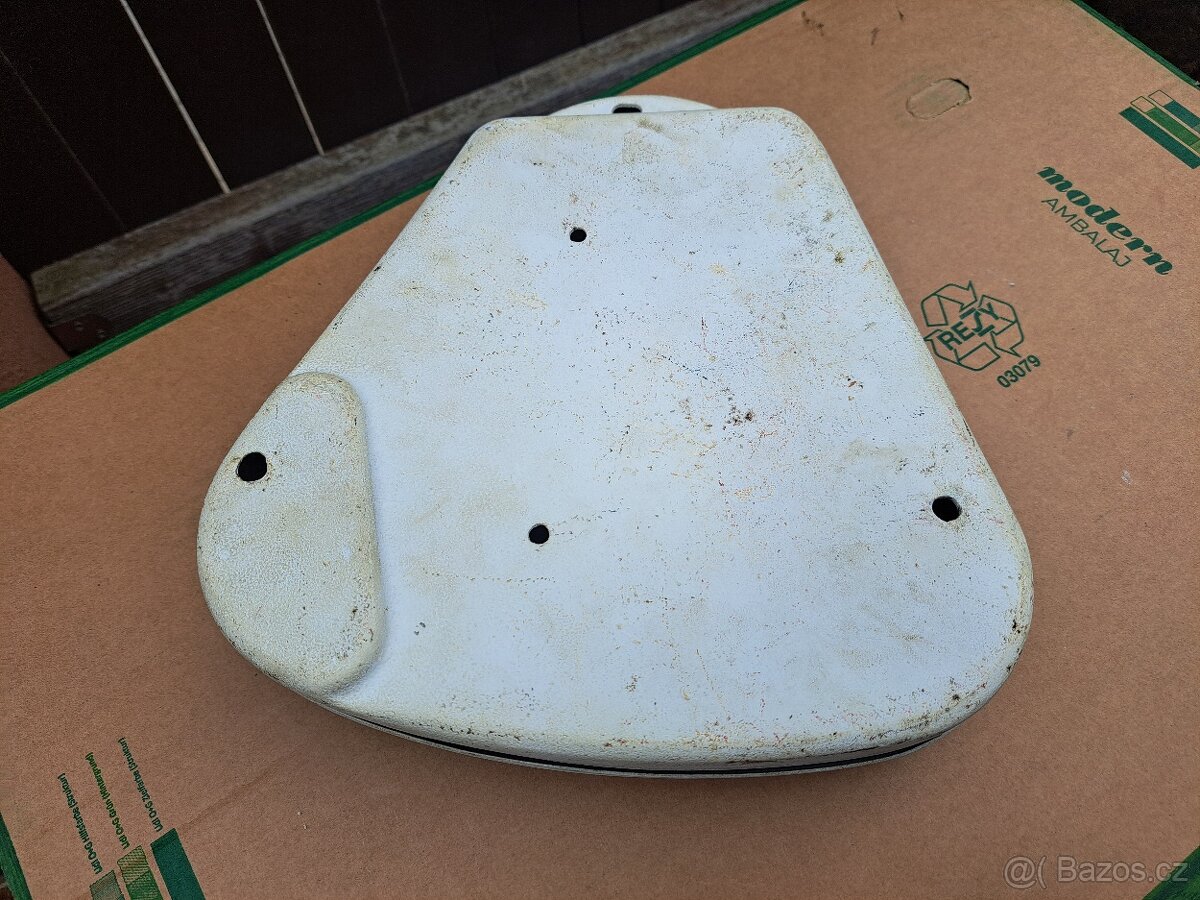 Jawa 250 350 Pérák Janeček - kastlík schánka nářadí - 2