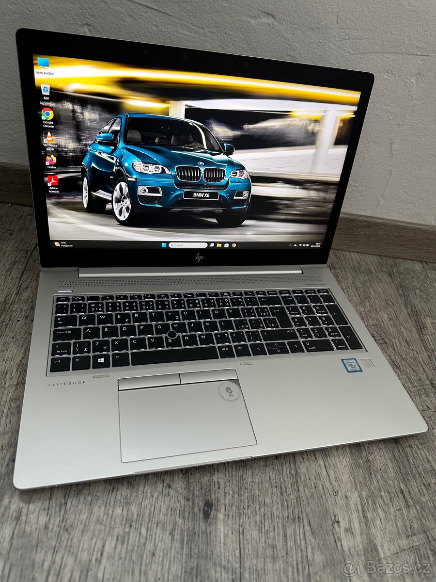 HP ELiTEBOOK v kovovém provedení v plné výbavě - 2