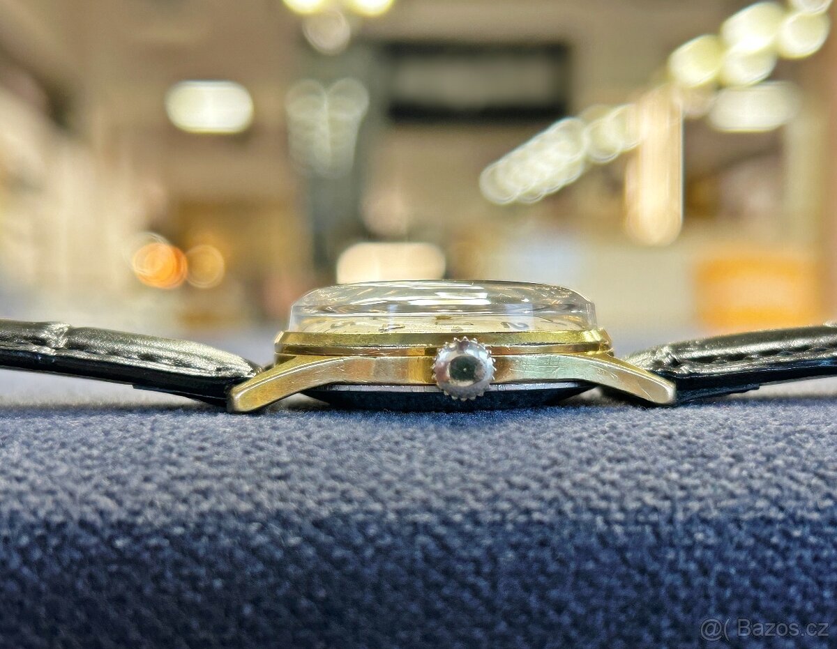 Československé mechanické vintage retro hodinky PRIM Datumat - 2