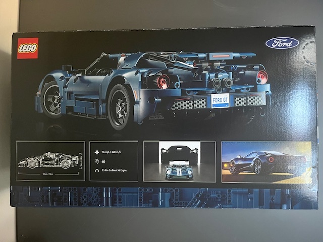 LEGO® Technic 42154 2022 Ford GT - 2
