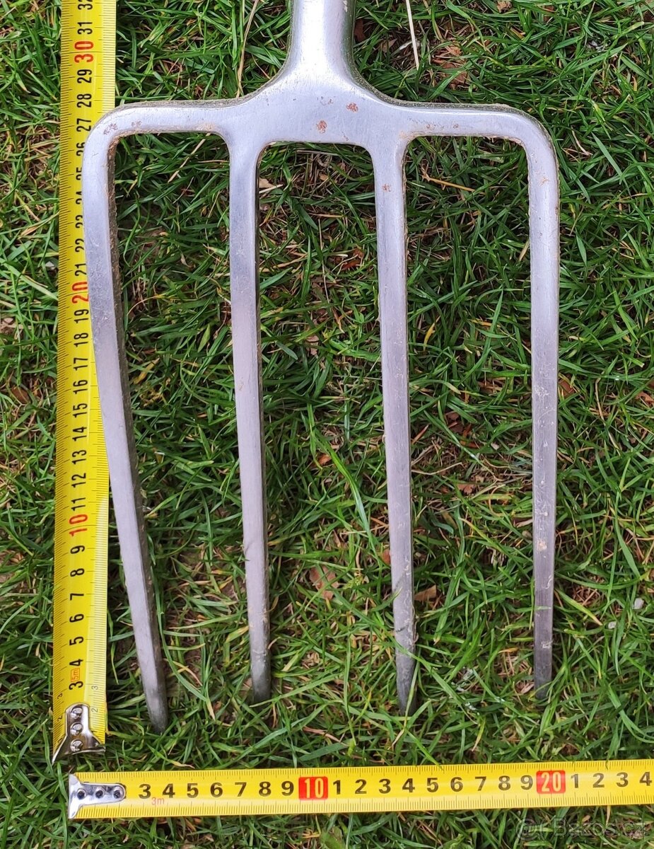 rycí vidle nerez 700 Kč - 2